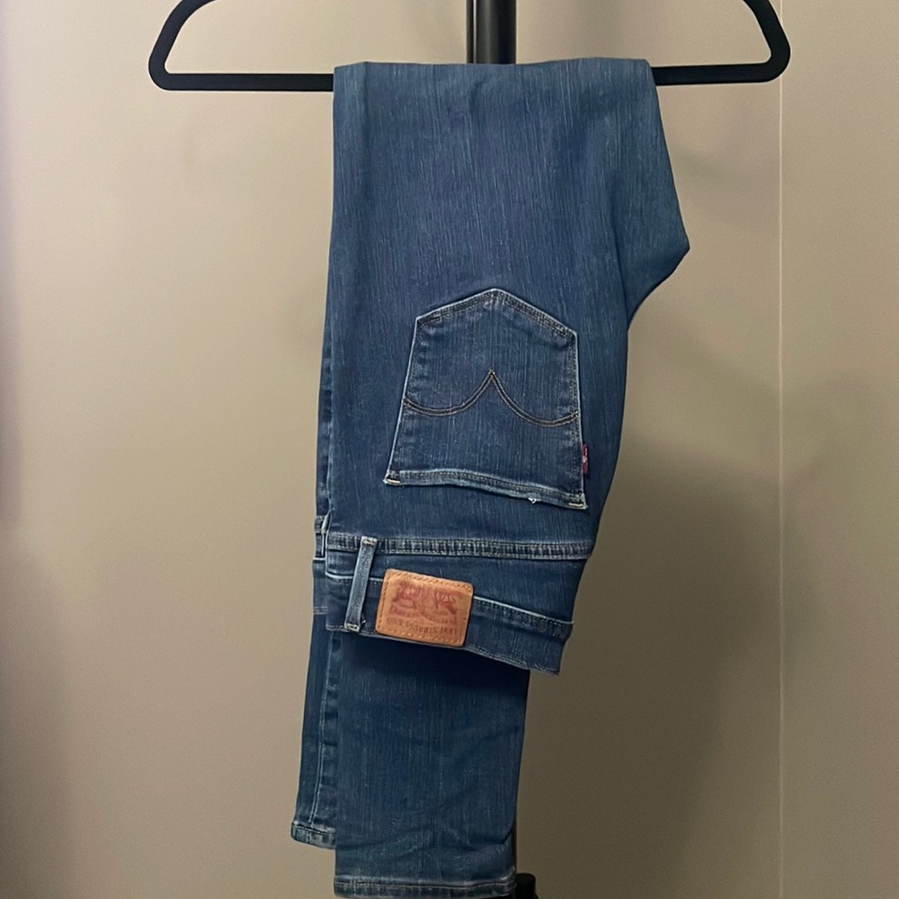 Levi’s 311 shaping skinny jeans